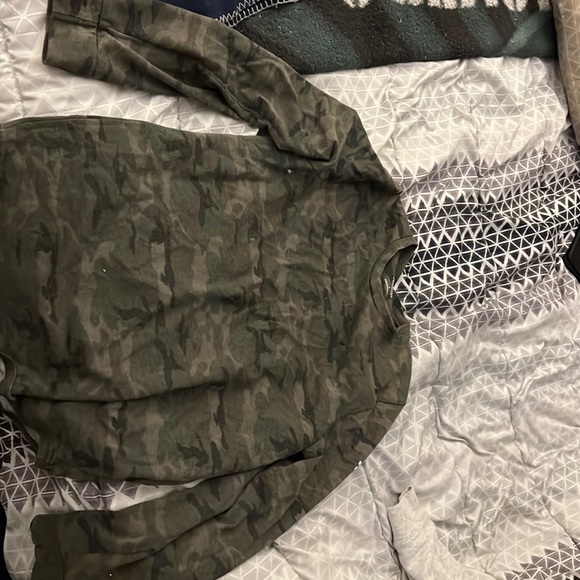 Long sleeve - Picture 1 of 3